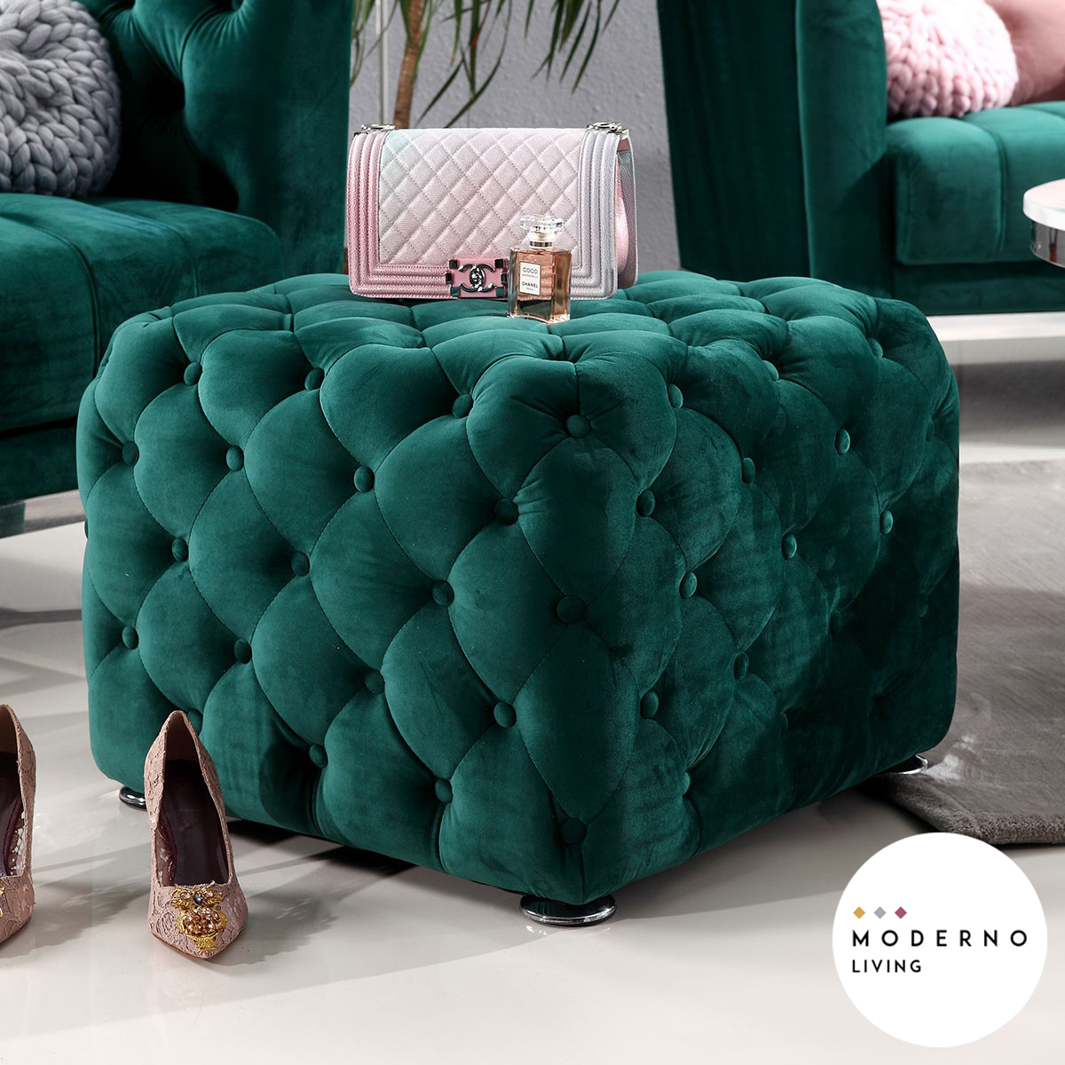 latina-pall-ve68-2_1_2.jpg moderno living footstool