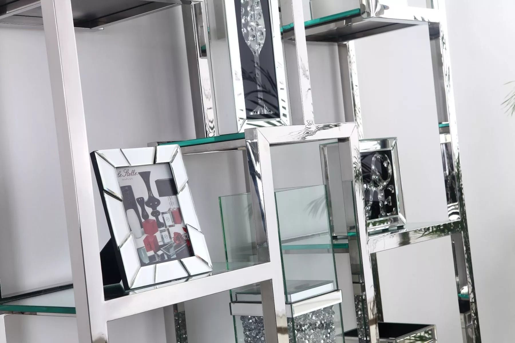 1_9_1_8.jpg.mst moderno living phot frame